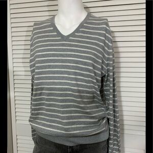 Old Navy V-Neck Sweater
